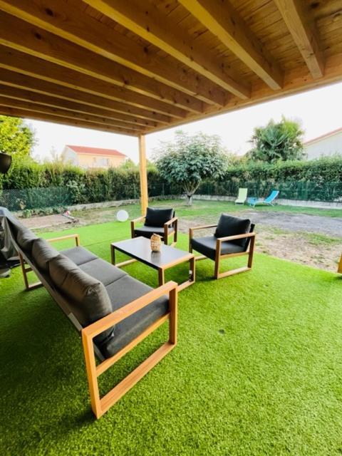 Entre Vienne Et Lyon Appartement En Rez-De-Jardin Saint-Symphorien-d'Ozon Екстер'єр фото